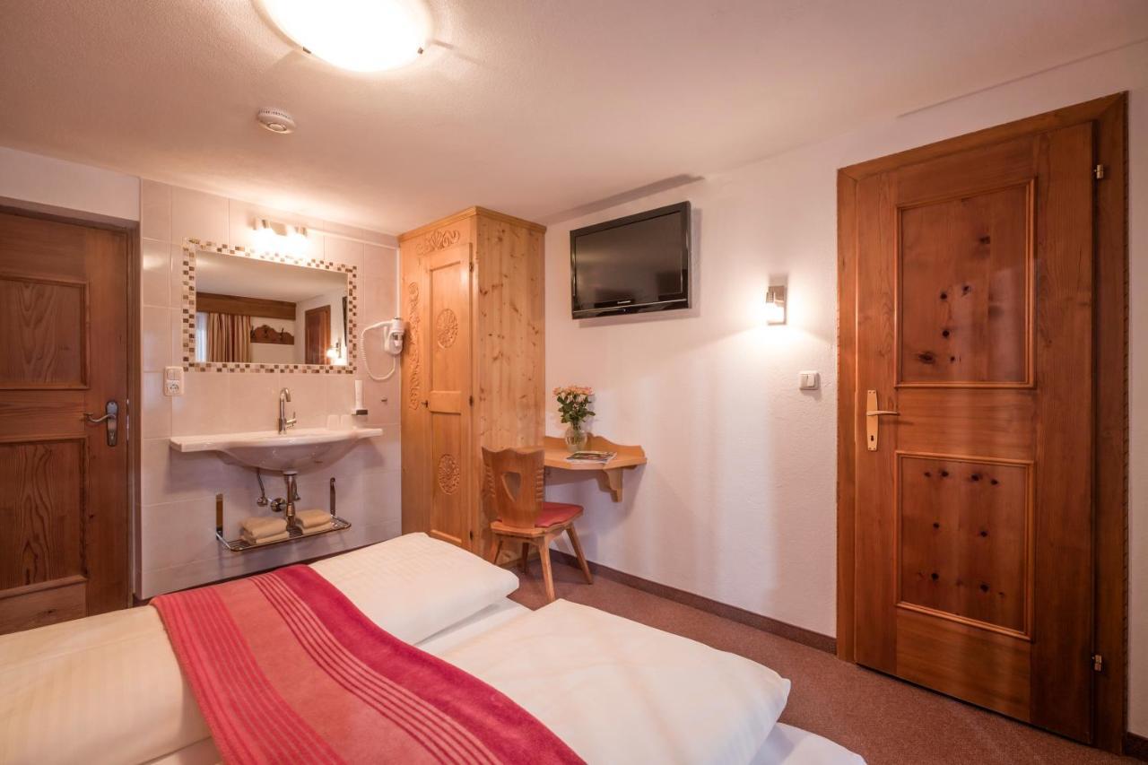 Anja'S Schoenblick - Bed & Breakfast Герлос Екстериор снимка